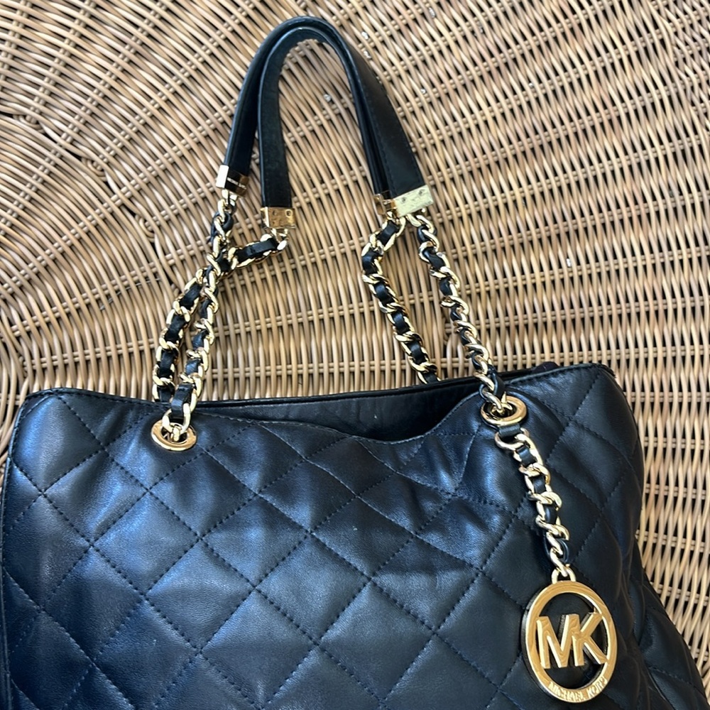 Michael Kors Black Quilted Leather Susannah Shoulder Bag Amazing Condition - Picture 5 of 12